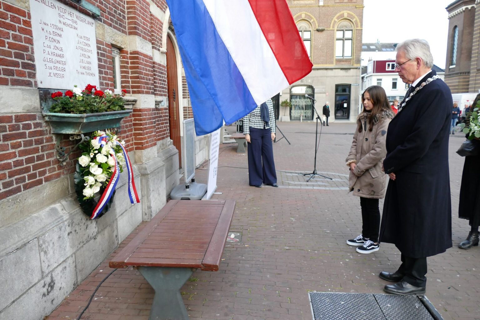 Grote Deelname Herdenkingstocht - De Weidevenner